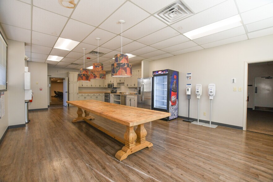 635 Discovery Dr NW, Huntsville, AL à vendre - Photo de l’immeuble – Image 3 sur 12