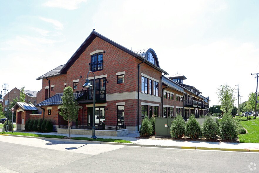 401 S Eton St, Birmingham, MI à louer - Photo de l’immeuble – Image 3 sur 9