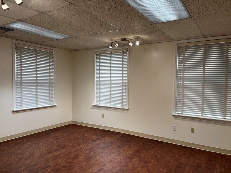 8505 Delmar Blvd, University City, MO à louer - Photo de l’immeuble – Image 2 sur 14