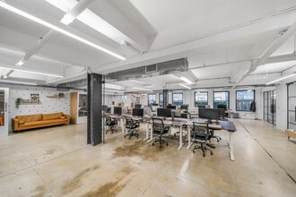 213 W 35th St, New York, NY à louer Photo intérieure– Image 2 sur 7