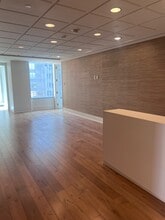 10877 Wilshire Blvd, Los Angeles, CA à louer Photo intérieure– Image 2 sur 8