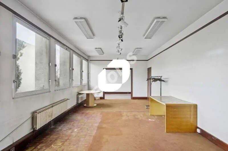 Bureau dans La Courneuve à louer - Photo de l’immeuble – Image 3 sur 14