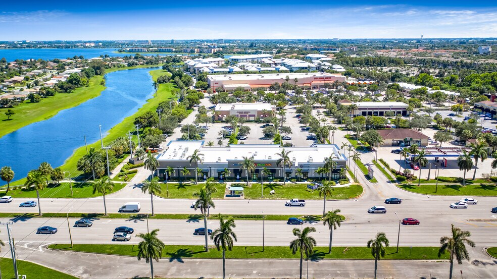 1540 Palm Beach Lakes Blvd, West Palm Beach, FL à louer - Photo principale – Image 1 sur 28
