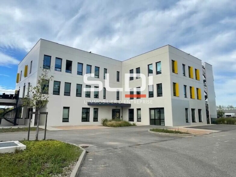 Bureau dans Rillieux-la-Pape à louer - Photo de l’immeuble – Image 3 sur 5