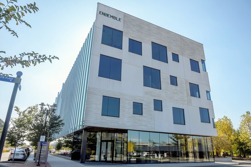 150 Rouse Blvd, Philadelphia, PA à louer - Photo de l’immeuble – Image 3 sur 11