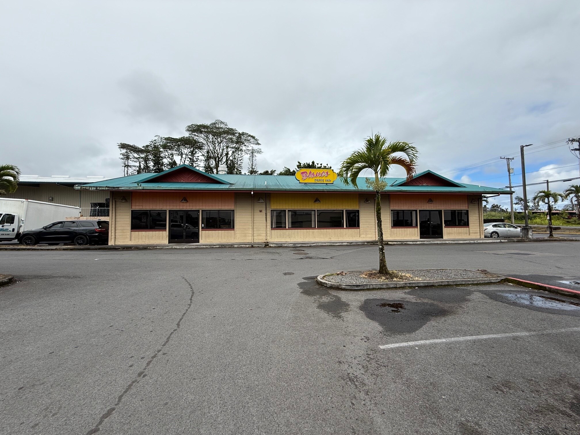 16-119 Orchidland Dr, Keaau, HI à louer Photo principale– Image 1 sur 2