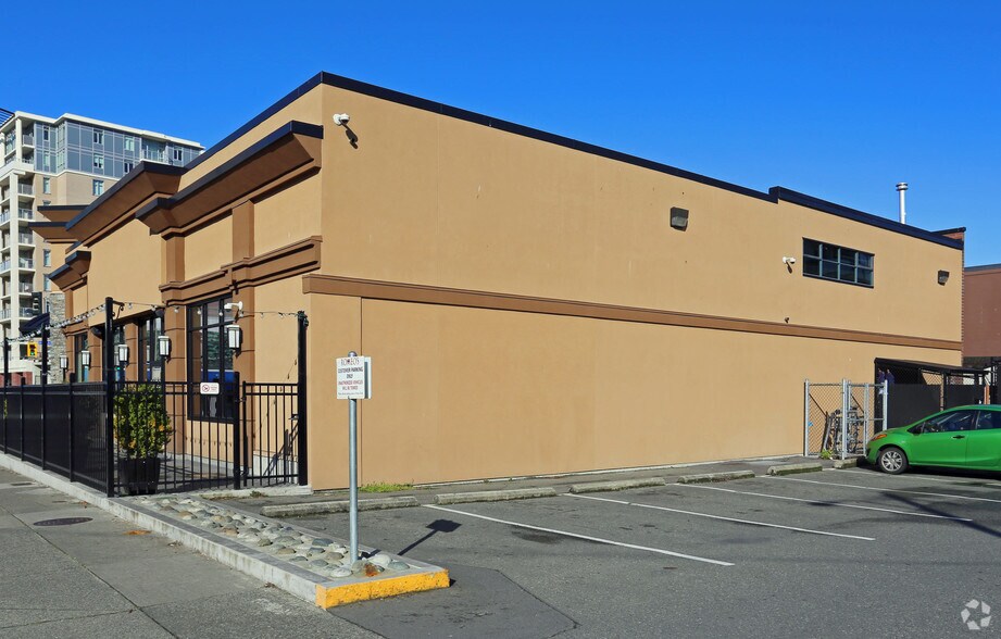 1703 Blanshard St, Victoria, BC à louer - Photo de l’immeuble – Image 2 sur 5