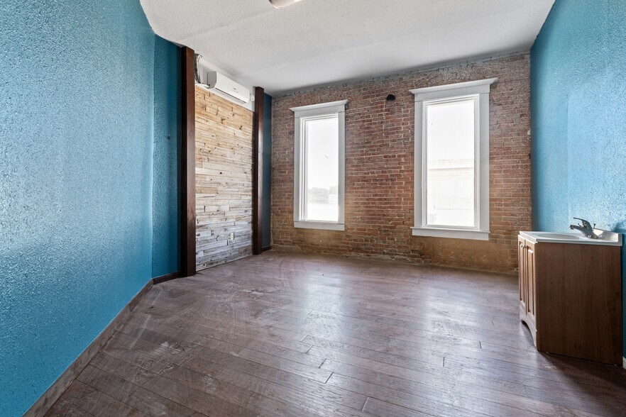 116 S Second St, Venus, TX à vendre - Photo intérieure – Image 3 sur 11