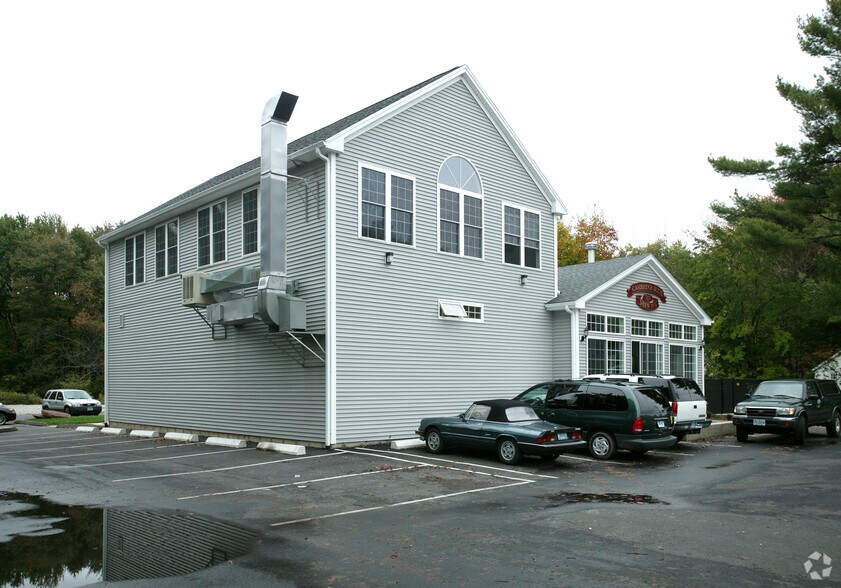 357 Salmon Brook St, Granby, CT à vendre - Photo de l’immeuble – Image 3 sur 3