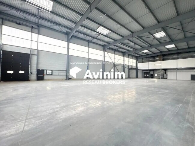 Plus de détails pour Industriel/Logistique à louer