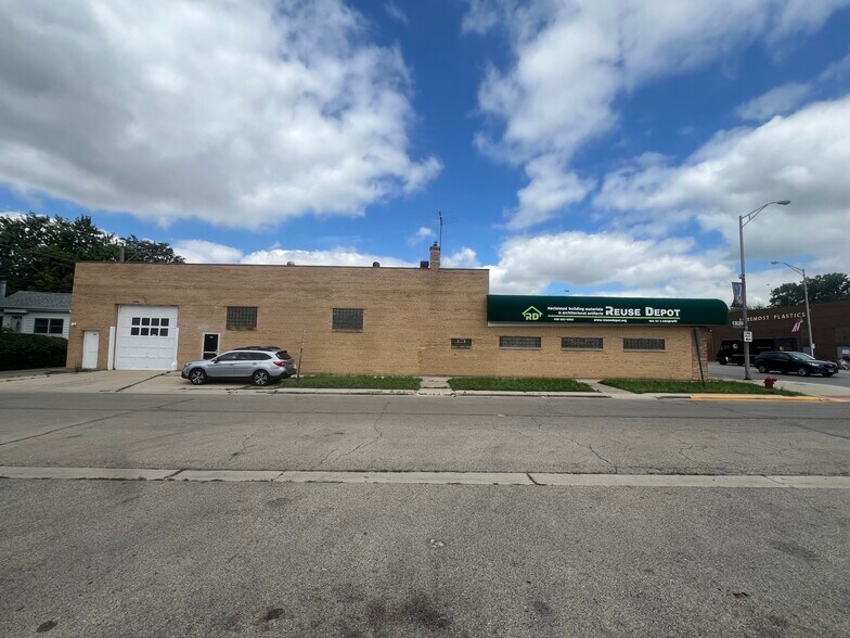 7829-7839 W Grand Ave, Elmwood Park, IL à louer - Photo de l’immeuble – Image 3 sur 49