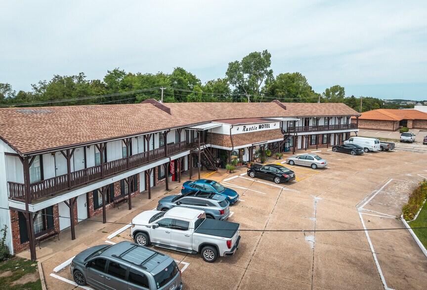 812 S Bishop Ave, Rolla, MO à vendre - Photo de l’immeuble – Image 3 sur 38