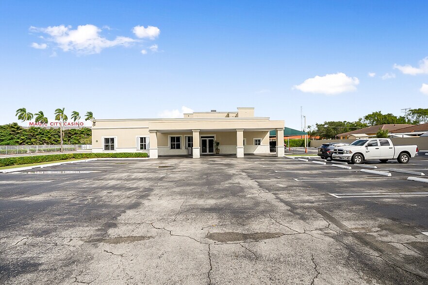 291 NW 37th Ave, Miami, FL à vendre - Photo de l’immeuble – Image 1 sur 38