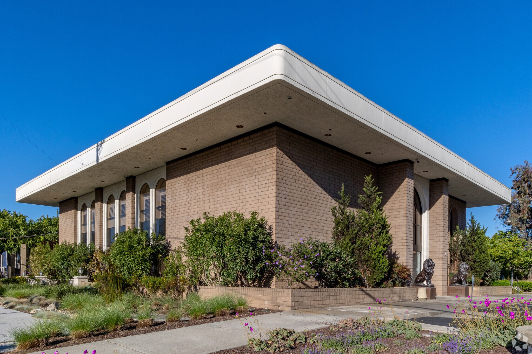 554 San Antonio Rd, Mountain View, CA à louer Photo principale– Image 1 sur 9
