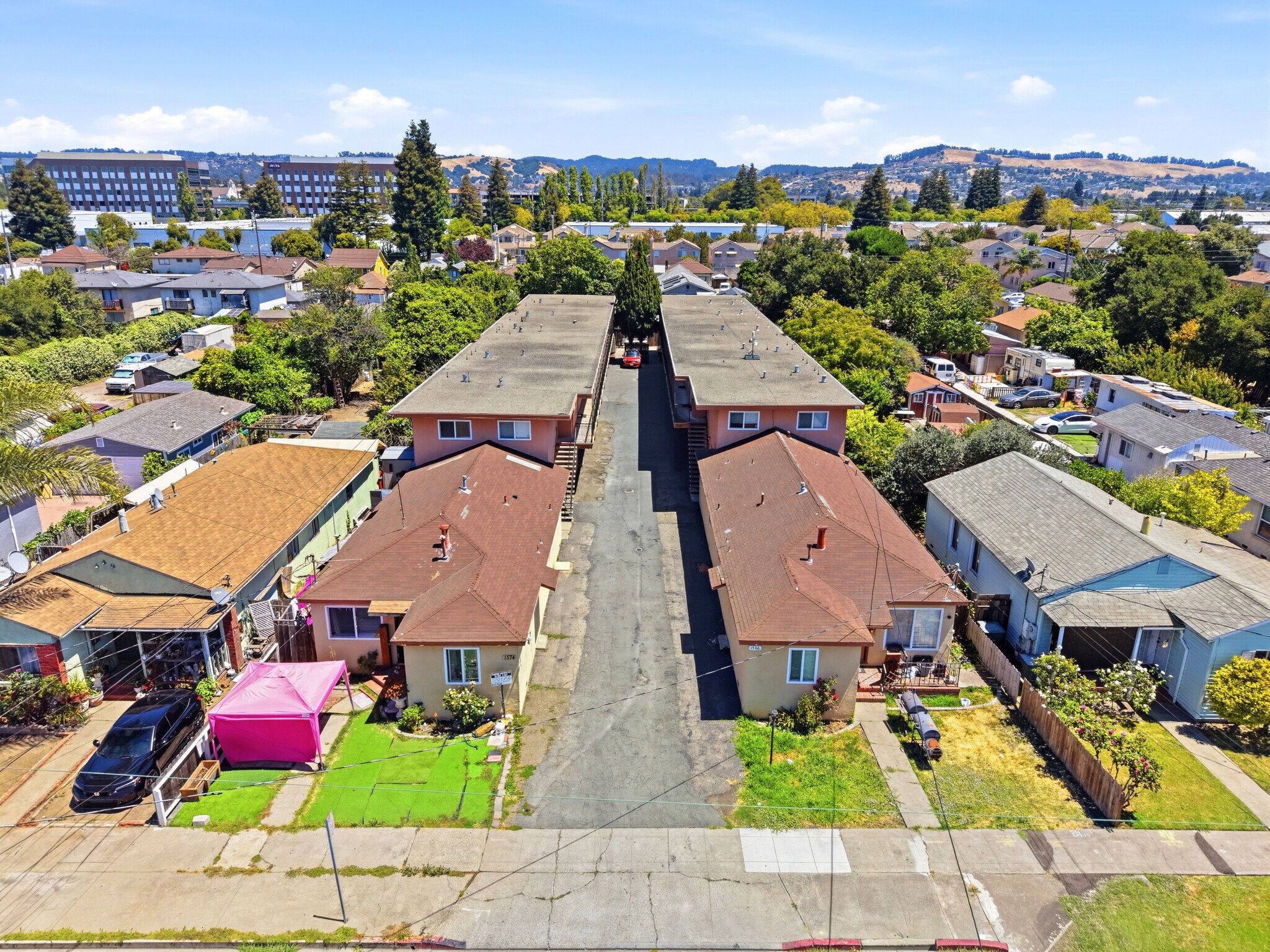 1574-1586 Pacific Ave, San Leandro, CA à vendre Photo de l’immeuble– Image 1 sur 5