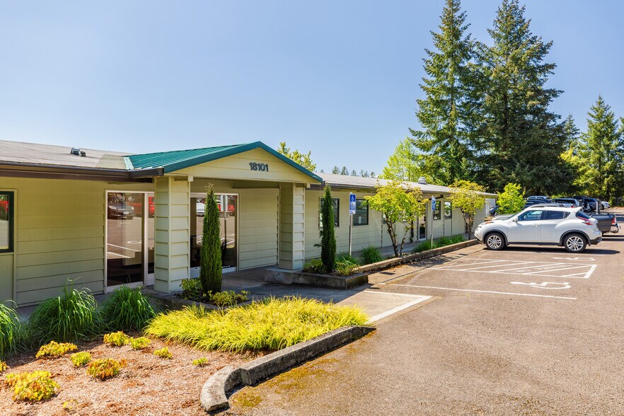 18151-18199 SW Boones Ferry Rd, Tualatin, OR à louer - Photo principale – Image 1 sur 12