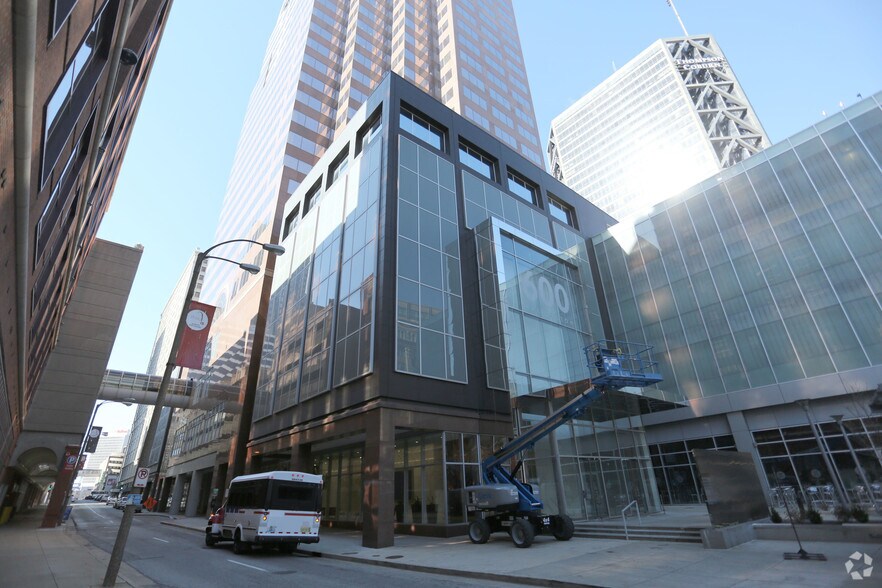 600 Washington Ave, Saint Louis, MO à louer - Photo de l’immeuble – Image 1 sur 18