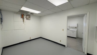 3825 Investment Ln, West Palm Beach, FL à louer Photo intérieure– Image 1 sur 7