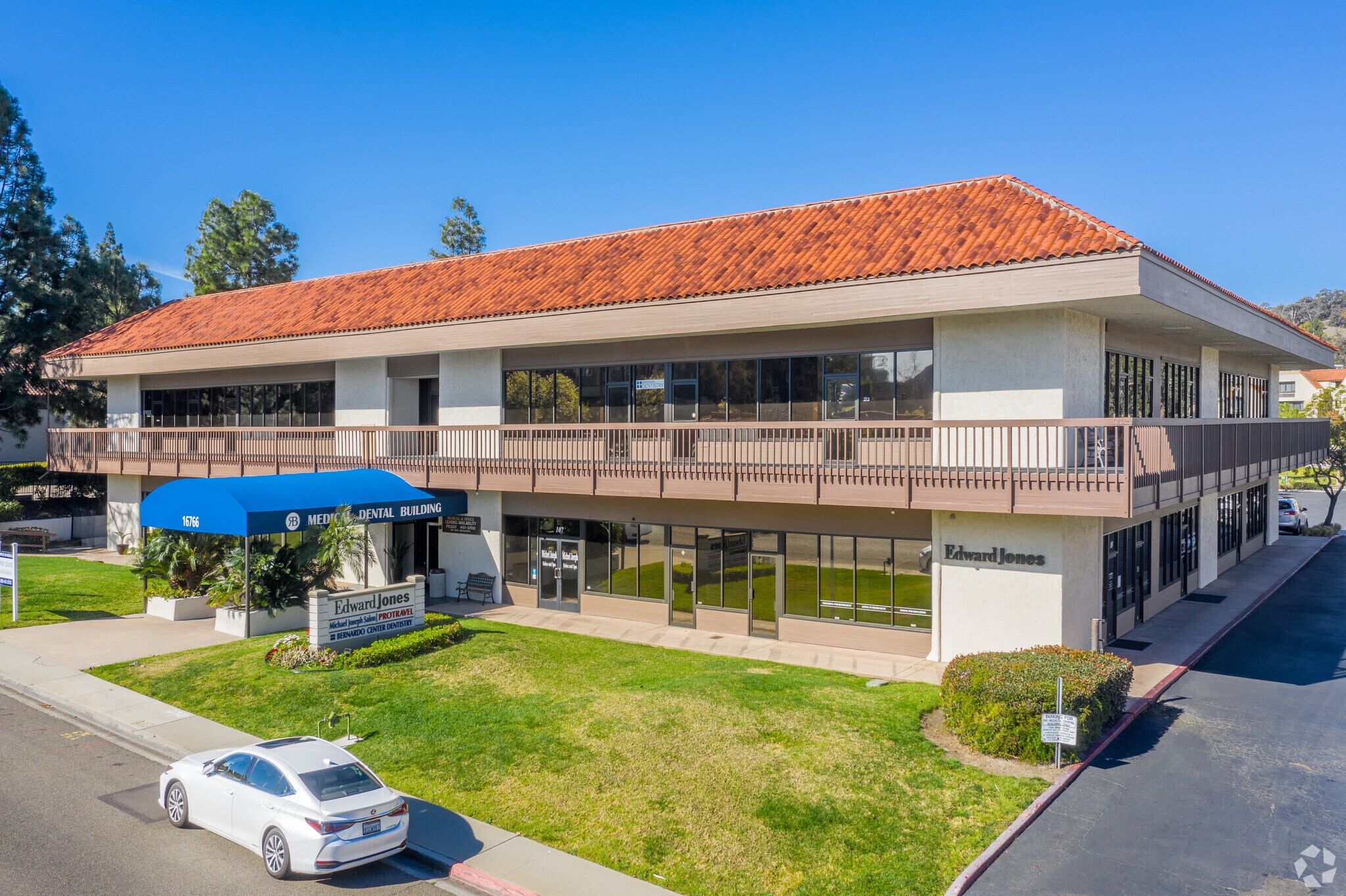16766 Bernardo Center Dr, San Diego, CA à louer Photo de l’immeuble– Image 1 sur 17
