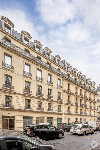 40 Rue Le Peletier, Paris à louer - Photo de l’immeuble – Image 2 sur 3