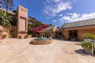 22761 Pacific Coast Hwy, Malibu, CA à louer Photo de l’immeuble– Image 1 sur 8