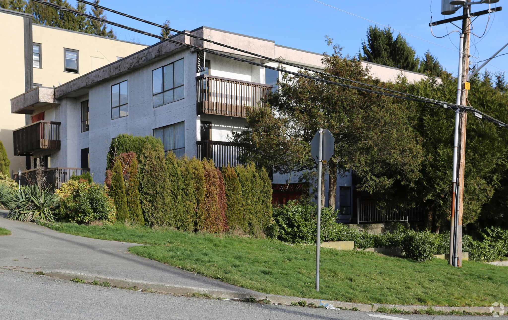 1222 5th Ave, New Westminster, BC à vendre Photo principale– Image 1 sur 5