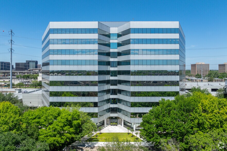 4848 Loop Central Dr, Houston, TX à vendre - Photo de l’immeuble – Image 3 sur 21