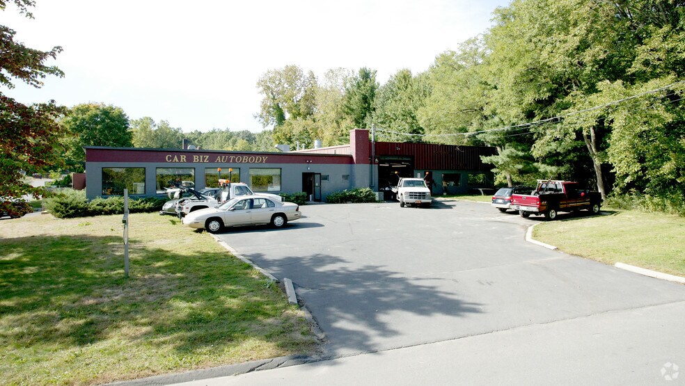 19 Sandscreen Rd, Avon, CT à louer - Photo de l’immeuble – Image 2 sur 4