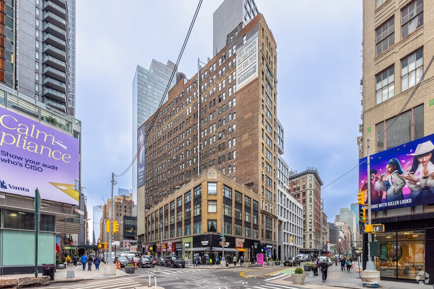 1237-1239 Broadway, New York, NY à louer - Photo principale – Image 1 sur 4