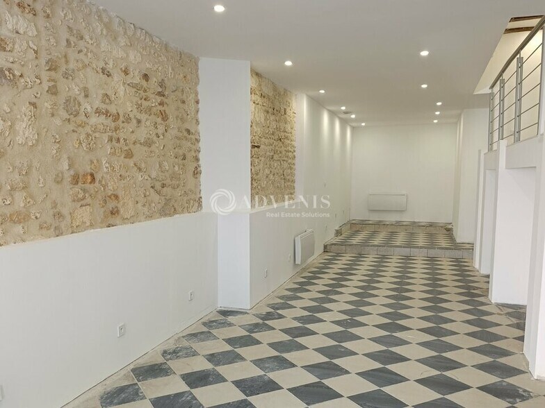 Local commercial dans Bourges à louer - Photo intérieure – Image 1 sur 3