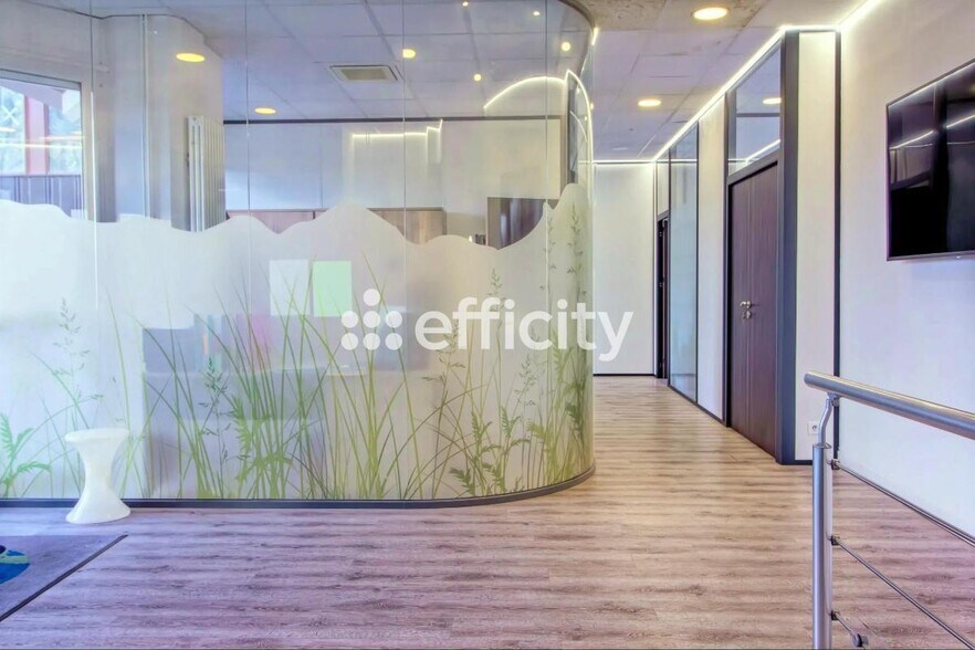 Bureau dans Nanterre à louer - Photo intérieure – Image 2 sur 7
