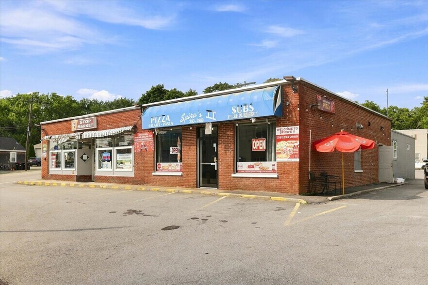 1064 Main St, Hanson, MA à vendre - Photo de l’immeuble – Image 2 sur 11
