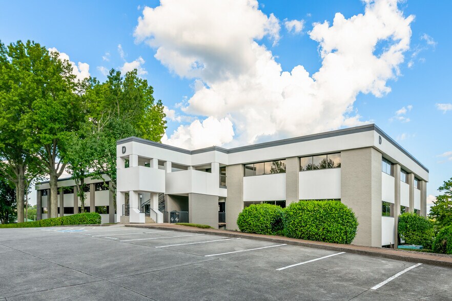 9000 Executive Park Dr, Knoxville, TN à louer - Photo de l’immeuble – Image 2 sur 14