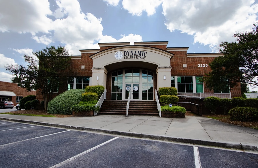 3225 Sunset Blvd, West Columbia, SC à louer - Photo principale – Image 1 sur 5