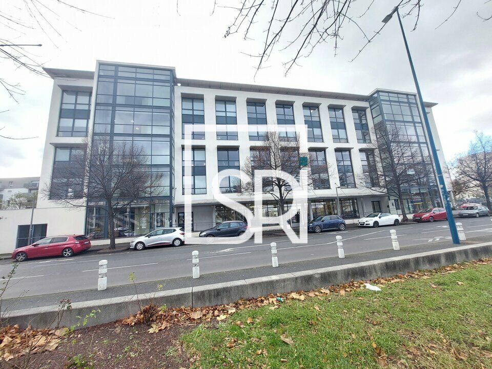 9 Rue De Catarou, Clermont-Ferrand à louer Photo de l’immeuble– Image 1 sur 11