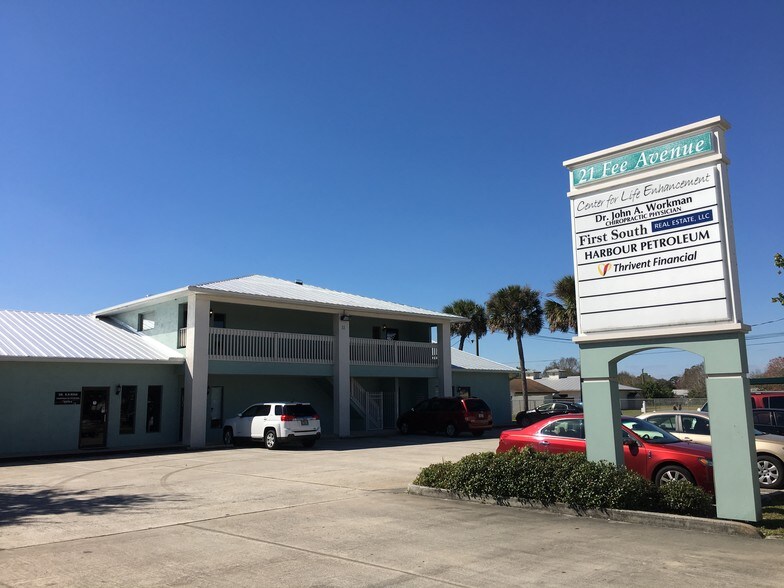 21 W Fee Ave, Melbourne, FL à vendre - Photo de l’immeuble – Image 1 sur 5