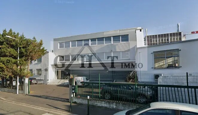 Industriel/Logistique dans Nanterre à louer Photo de l’immeuble– Image 1 sur 13