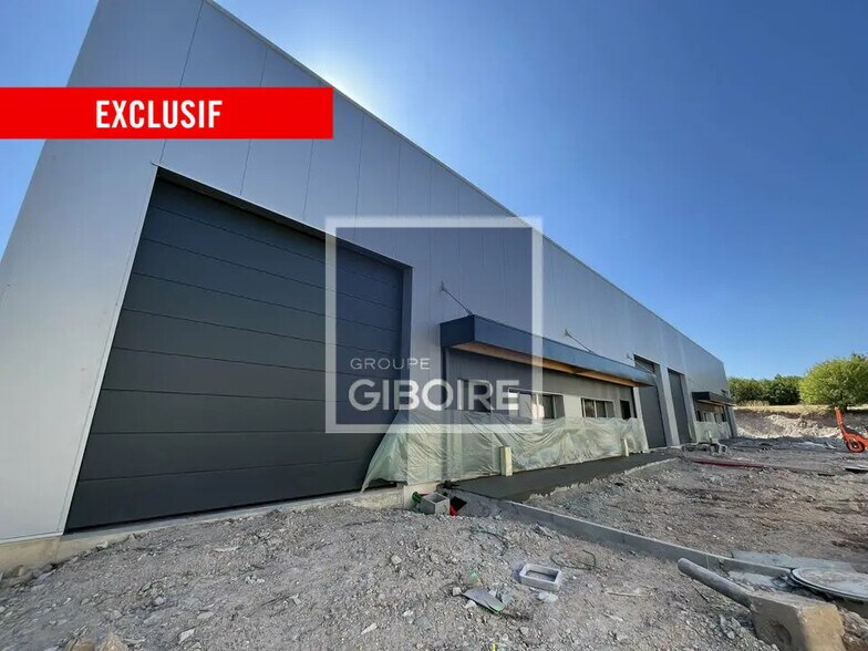 Industriel/Logistique dans Laillé à vendre - Photo de l’immeuble – Image 2 sur 8
