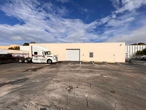 950 SW 12th Ave, Pompano Beach, FL à louer Photo intérieure– Image 2 sur 4