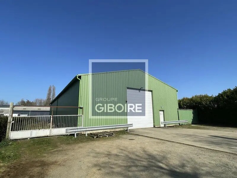 Industriel/Logistique dans Betton à vendre Photo de l’immeuble– Image 1 sur 6