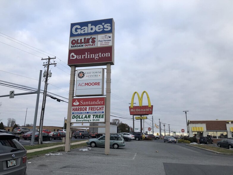 2090 Lincoln Hwy E, Lancaster, PA à louer - Photo de l’immeuble – Image 3 sur 29