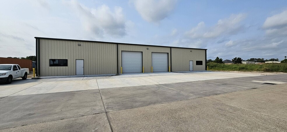 4102 FM517, Alvin, TX à louer - Photo intérieure – Image 2 sur 5