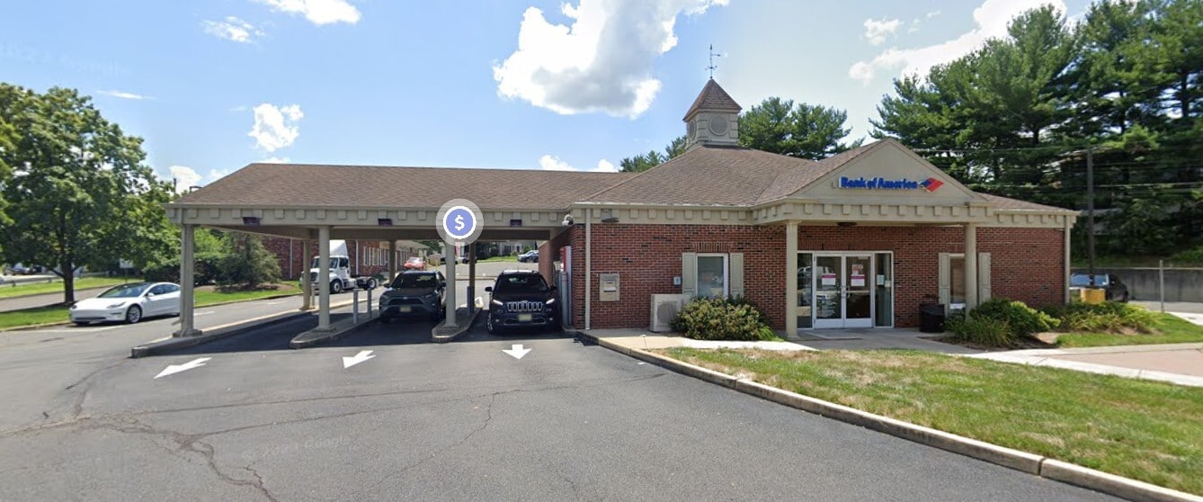 100 Ryders Ln, Milltown, NJ à louer Photo de l’immeuble– Image 1 sur 2