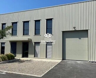 Plus de détails pour 55 Rue Emile Zola, Décines-Charpieu - Local d'activités à louer