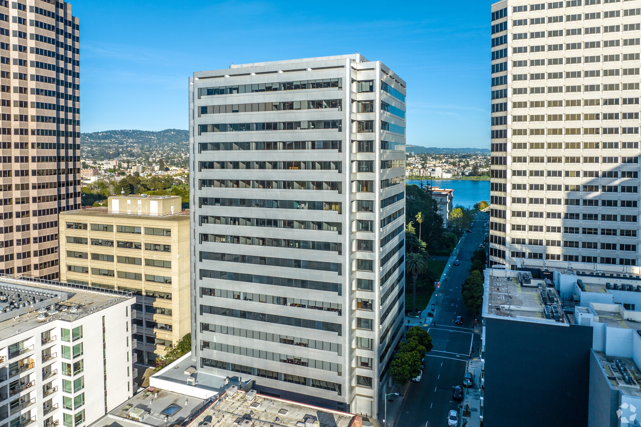 1901 Harrison St, Oakland, CA à louer Photo principale– Image 1 sur 41