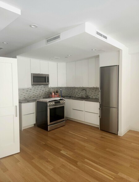698 2nd Ave, New York, NY à vendre - Photo intérieure – Image 3 sur 12