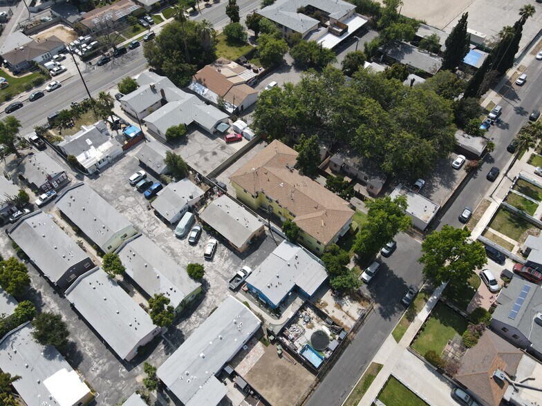 6264 Willowcrest Ave, North Hollywood, CA à vendre - Photo de l’immeuble – Image 3 sur 10