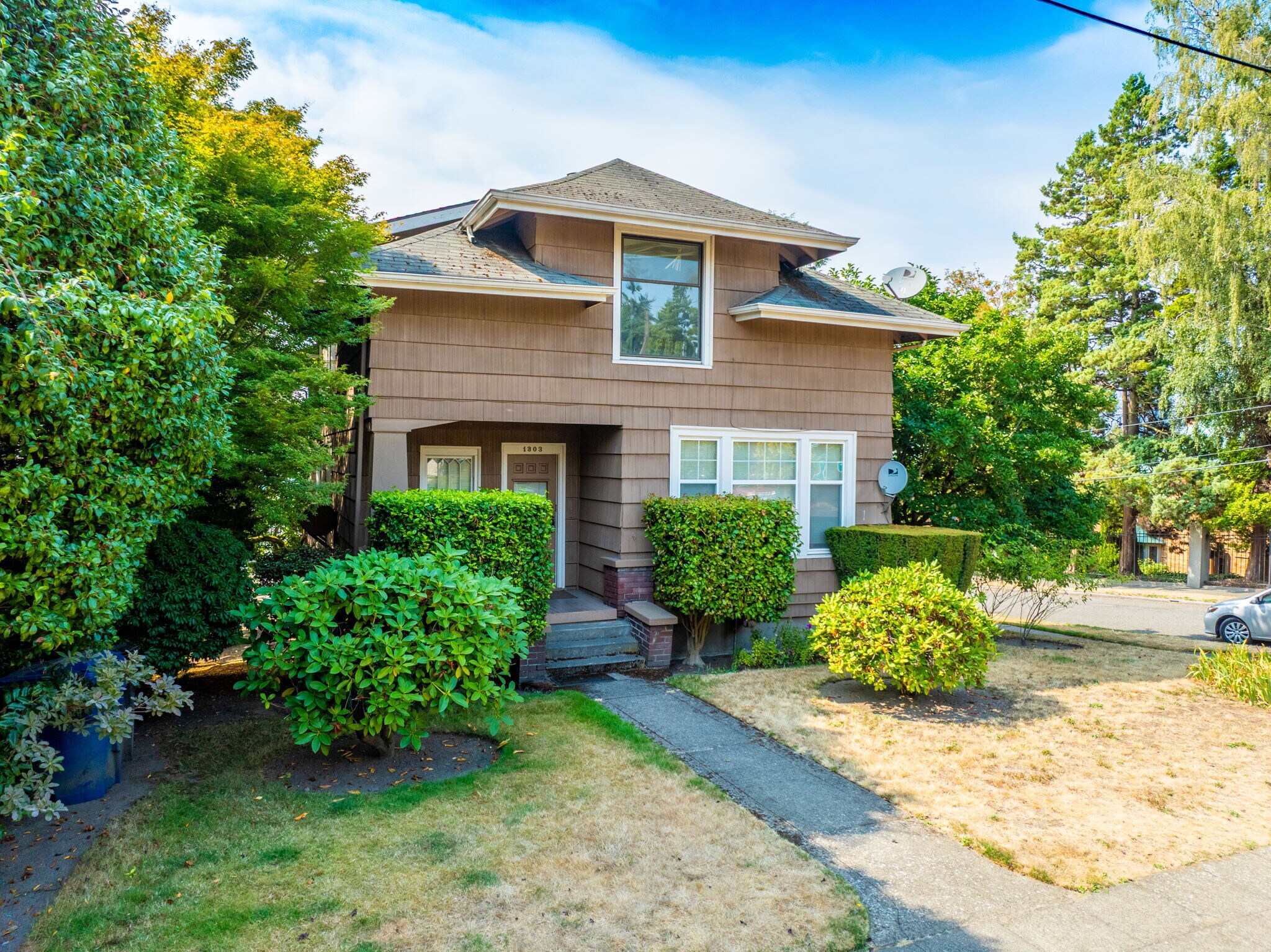 1303 13th Ave S, Seattle, WA à vendre Photo principale– Image 1 sur 7