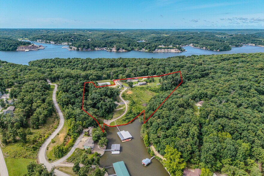 2399 Twin Rivers Pt, Camdenton, MO à vendre - Photo de l’immeuble – Image 1 sur 36