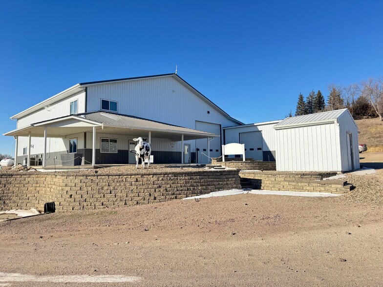 1662 Ashley Ave, Larchwood, IA à louer - Photo de l’immeuble – Image 1 sur 6